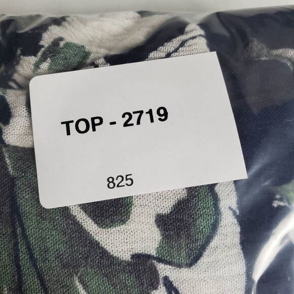 Fun2Fun 2X Navy Green White Floral Long Sleeve Button Blouse - Picture 8 of 8